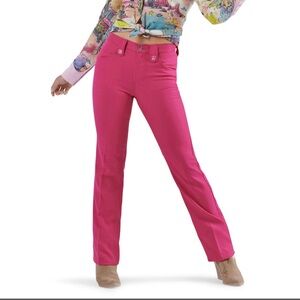 NWT -WRANGLER X BARBIE HIGH RISE WRANCHER PANT IN BARBIE PINK